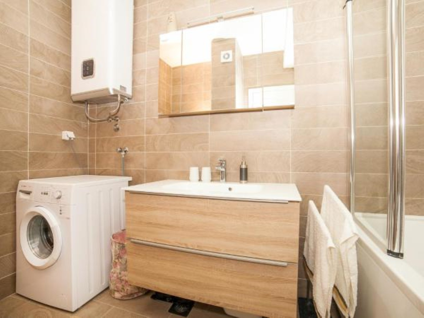 Apartman Sa 3 Spavaće Sobe i Pogledom Na More 